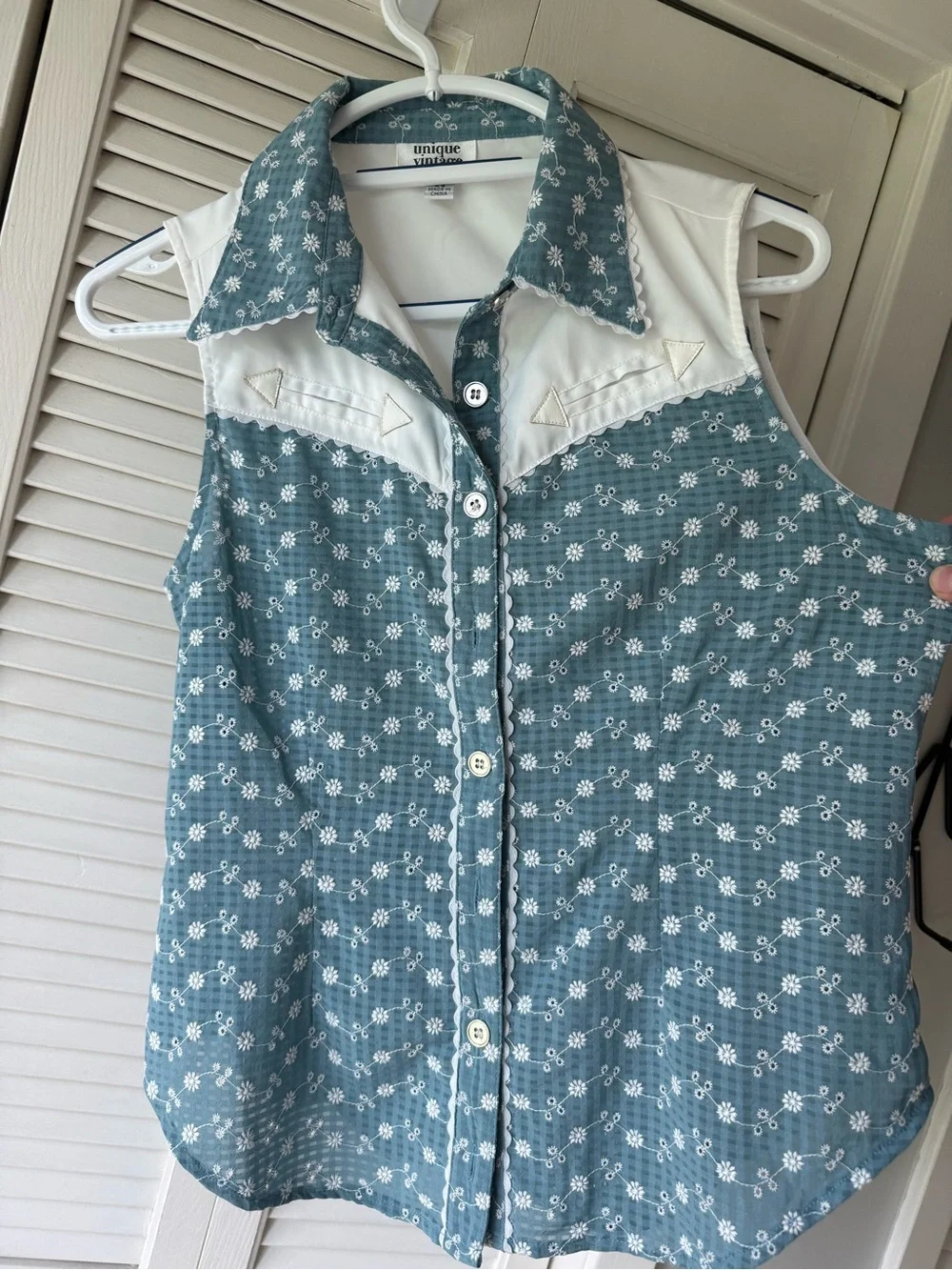 Sleeveless western top - Picture 3 of 4